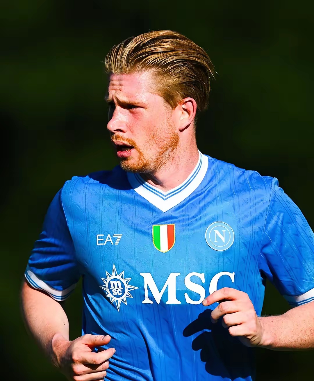 记者：海港抵达武里南，莱昂纳多、加布、李帅、刘若钒伤缺