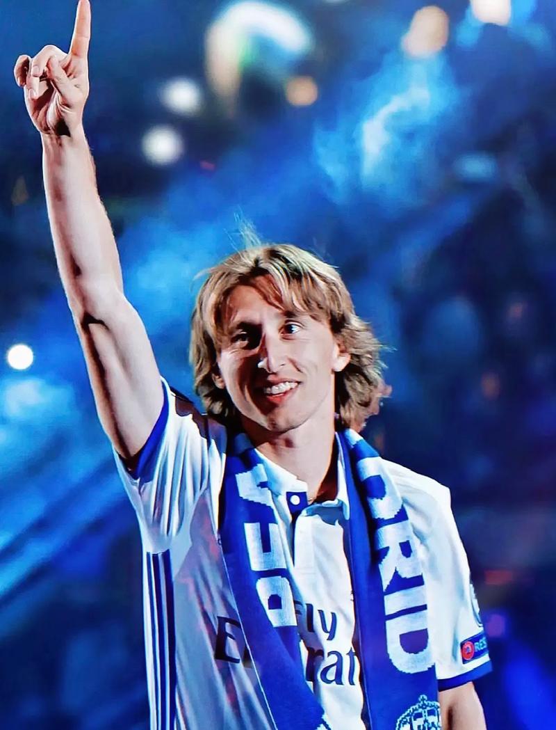 狼队防线改善主场迎战曼联，英超对决比分或1-1、2-2