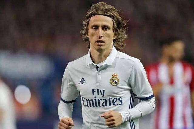 篮球火箭球员赛后接受采访分享心得